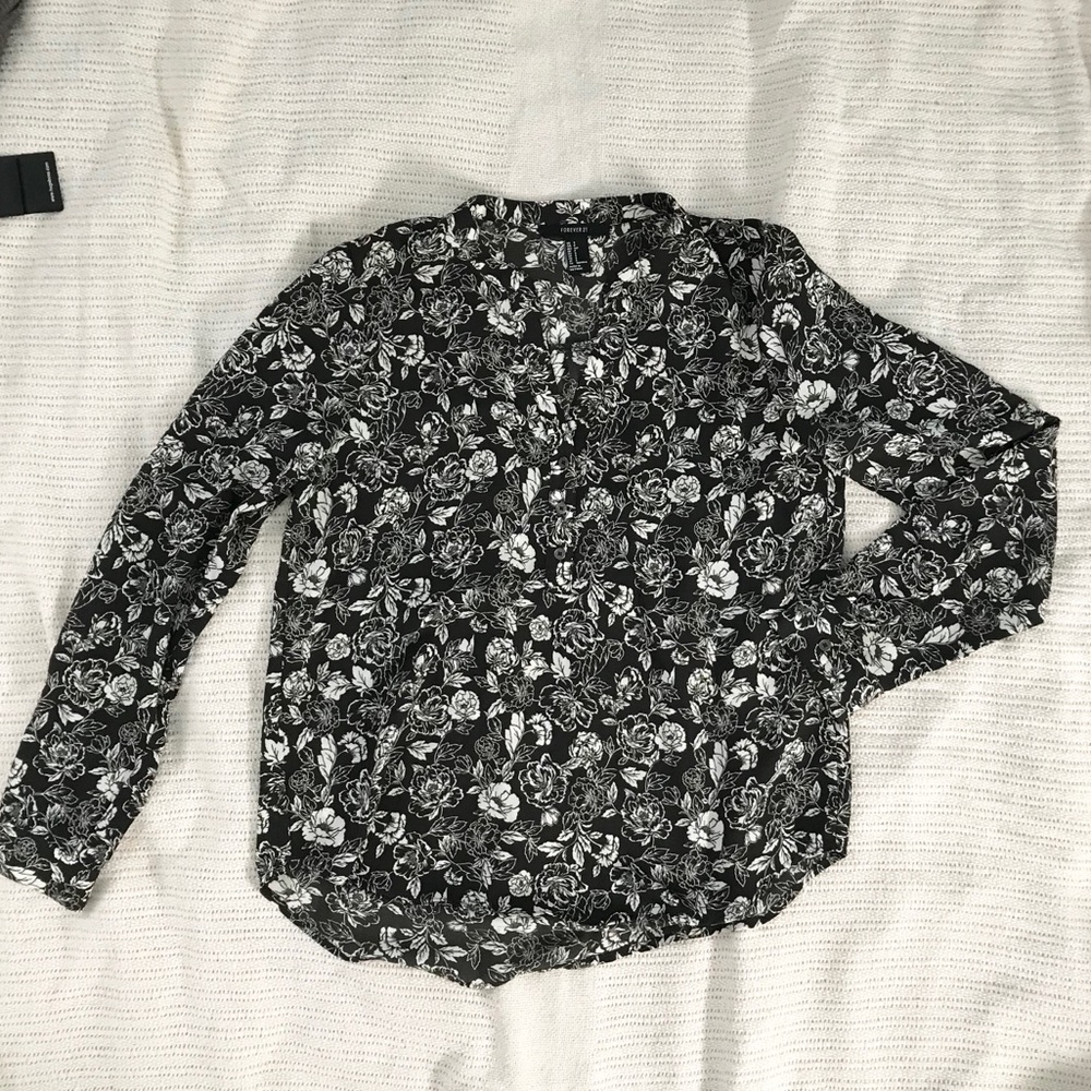 🌸 Forever 21 Blouse